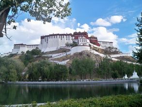 View over the Lukhang pond to the mountain with the Potala Palace in the Tibetan capital Lhasa, 2008, photographer: Franz Xaver Erhard